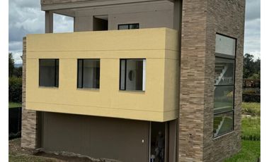 Casa para estrenar en venta en Chía