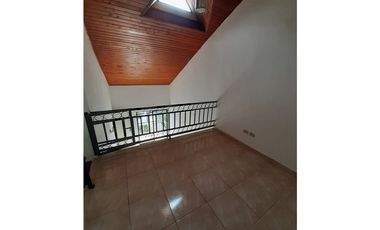 APARTAMENTO PARA LA VENTA EN BARRIO PINARES-PEREIRA