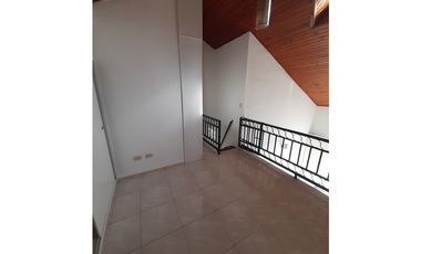 APARTAMENTO PARA LA VENTA EN BARRIO PINARES-PEREIRA
