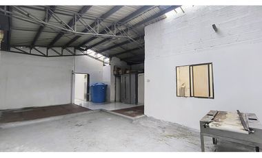Bodega en venta en sector de Trinidad
