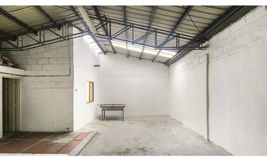 Bodega en venta en sector de Trinidad