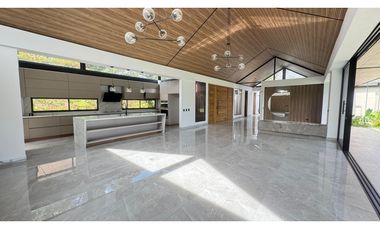 vendo casa finca campestre la Ceja Antioquia, el capiro SMG