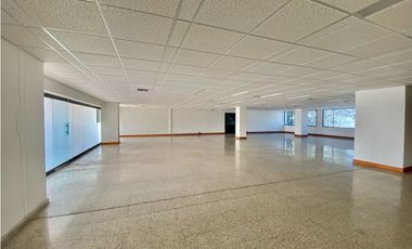 SE ARRIENDA LOCAL COMERCIAL EN PRADO PLAZA, SANTA MARTA