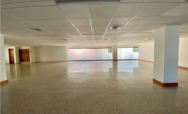 SE ARRIENDA LOCAL COMERCIAL EN PRADO PLAZA, SANTA MARTA
