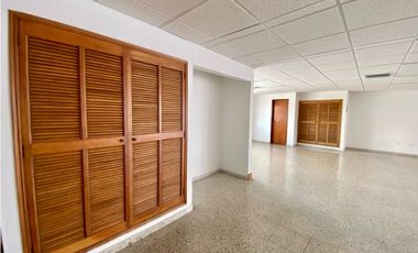 SE ARRIENDA LOCAL COMERCIAL EN PRADO PLAZA, SANTA MARTA