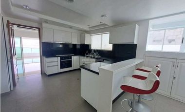 Apartamento castillogrande frente a la bahia