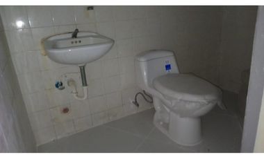 LOCAL / AVENIDA LA PULIDA / PH RIO PLAZA / 55 M2 / VACIO