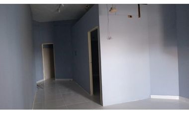 LOCAL / AVENIDA LA PULIDA / PH RIO PLAZA / 55 M2 / VACIO