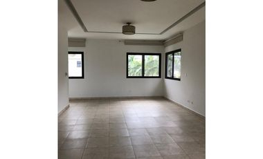 COSTA DEL ESTE / PASEO DEL PARQUE / 1045 M2 / 3 HABITACION