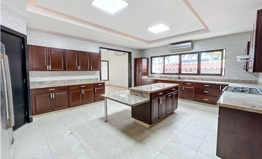 COSTA DEL ESTE / PASEO DEL PARQUE / 1045 M2 / 3 HABITACION