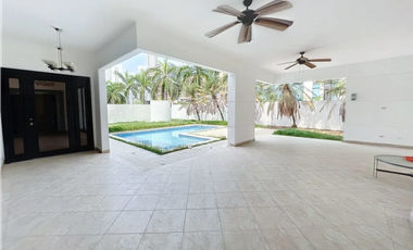 COSTA DEL ESTE / PASEO DEL PARQUE / 1045 M2 / 3 HABITACION