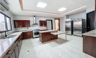 COSTA DEL ESTE / PASEO DEL PARQUE / 1045 M2 / 3 HABITACION