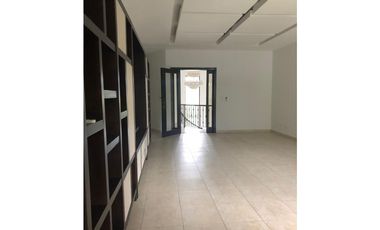COSTA DEL ESTE / PASEO DEL PARQUE / 1045 M2 / 3 HABITACION