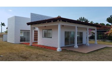 PLAYA MALIBU / RES. MALIBU VILLAS / 890m2 / 2 HABITACIONES / VACIO