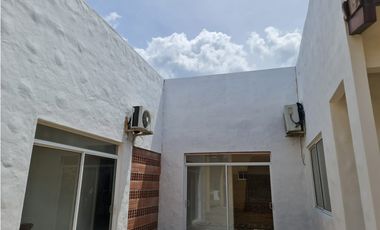 PLAYA MALIBU / RES. MALIBU VILLAS / 890m2 / 2 HABITACIONES / VACIO