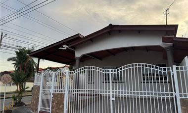 ALQUILER CASA 4 RECMARAS EN BRISAS DEL GOLF KAF