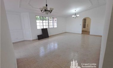 ALQUILER CASA 4 RECMARAS EN BRISAS DEL GOLF KAF