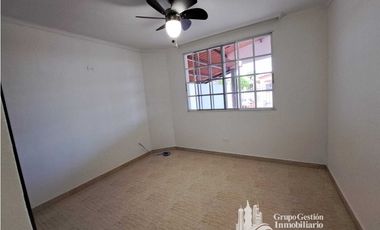 ALQUILER CASA 4 RECMARAS EN BRISAS DEL GOLF KAF