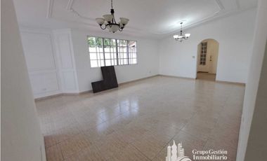 ALQUILER CASA 4 RECMARAS EN BRISAS DEL GOLF KAF