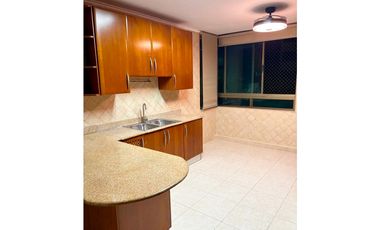 Alquiler de apartamento línea blanca PH Ocean Park Punta Pacifica