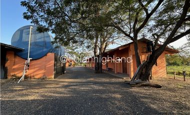 Se Vende Finca de 174.4 Hectareas en La Villa de Los Santos