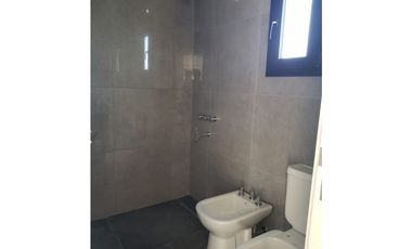 VENTA/ CHALET A ESTRENAR  DE 4 AMBIENTES EN 2 PLANTAS / MAR DEL PLATA