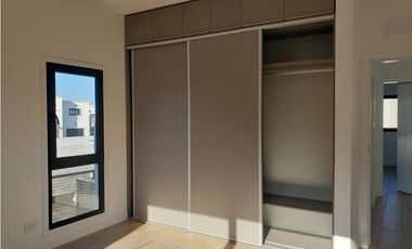 VENTA/ CHALET A ESTRENAR  DE 4 AMBIENTES EN 2 PLANTAS / MAR DEL PLATA