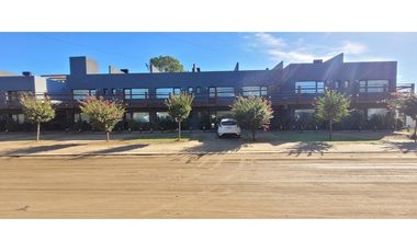 DEPARTAMENTO EN COMPLEJO OLAS CON JARDIN PROPIO OSTENDE-VALERIA