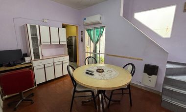Casa PH en venta en Lanus Oeste
