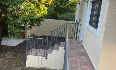 Casa en alquiler de 3 dormitorios  en Villa Allende