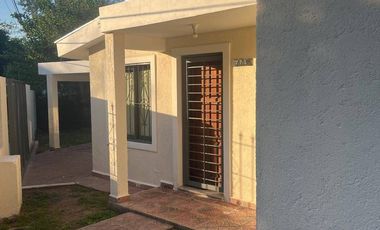 Casa en alquiler de 3 dormitorios  en Villa Allende