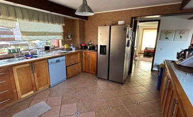 Casa en Venta en Casa Amplia 5 Dormitorios 6 Baños Sector Villuco, Chiguayante