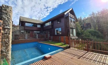 Casa en Venta en Casa Amplia 5 Dormitorios 6 Baños Sector Villuco, Chiguayante