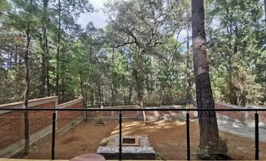 Cabaña en venta en Tapalpa. En el interior del bosque