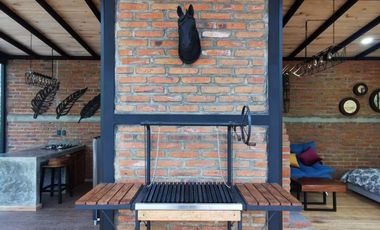 Cabaña en venta en Tapalpa. En el interior del bosque