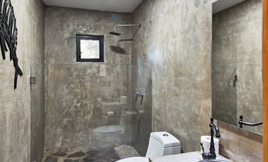 Cabaña en venta en Tapalpa. En el interior del bosque