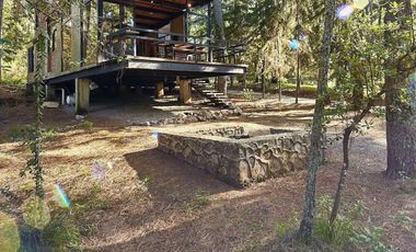 Cabaña en venta en Tapalpa. En el interior del bosque