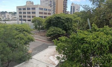 Alquiler Departamento 2 dormitorios z/Paseo de las pulgas en Güemes $515.000 finales.