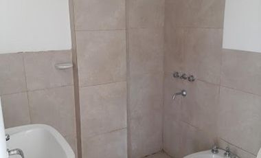 Alquiler Departamento 2 dormitorios z/Paseo de las pulgas en Güemes $515.000 finales.