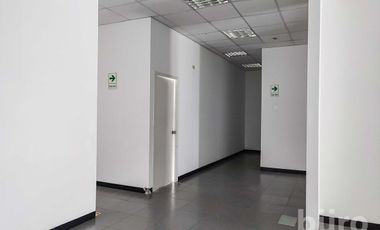 OFICINA EN ALQUILER EN CONQUISTADORES SAN ISIDRO