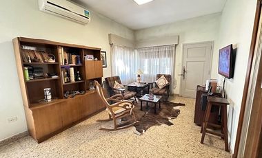 Casa en Temperley a pasos de Pasco