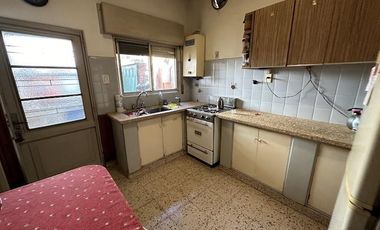 Casa en Temperley a pasos de Pasco