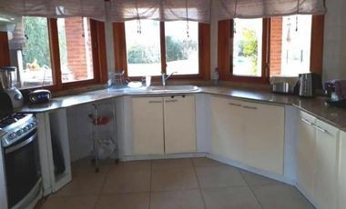 Casa en venta y alquiler en el Portillo