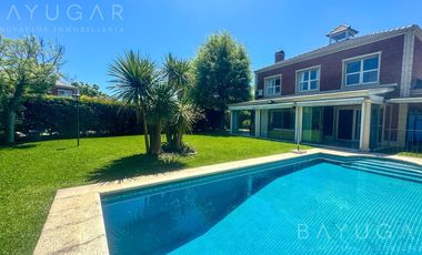 Venta Casa - Barrio Privado Los Jazmines / Apto Crédito