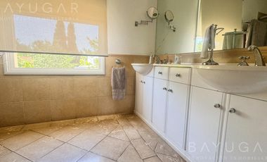 Venta Casa - Barrio Privado Los Jazmines / Apto Crédito