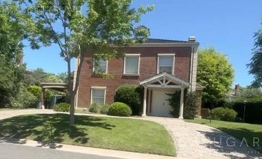 Venta Casa - Barrio Privado Los Jazmines / Apto Crédito