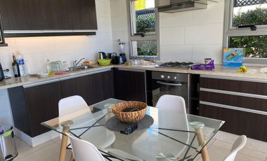 Casa en  venta o alquiler al lago barrio los lagos