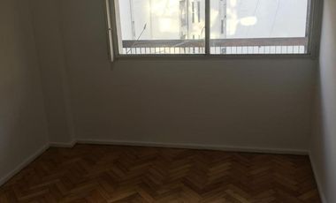 SEMI-PISO | 2 AMB | BALCON CORRIDO AL FRENTE | URUGUAY y PARAGUAY