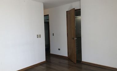 A PASOS DE STADE FRANCAIS Y METRO TOBALABA