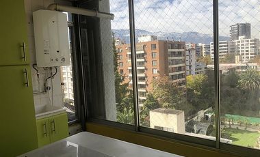 A PASOS DE STADE FRANCAIS Y METRO TOBALABA